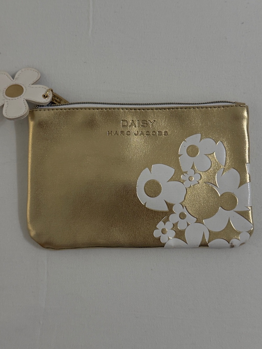 Marc Jacobs Gold & White Daisy Zip perfume Pouch
